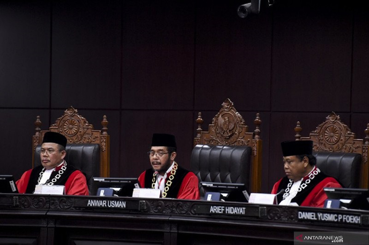 Problematika Eksekutorial Putusan Mahkamah Konstitusi - hmplawoffice.com